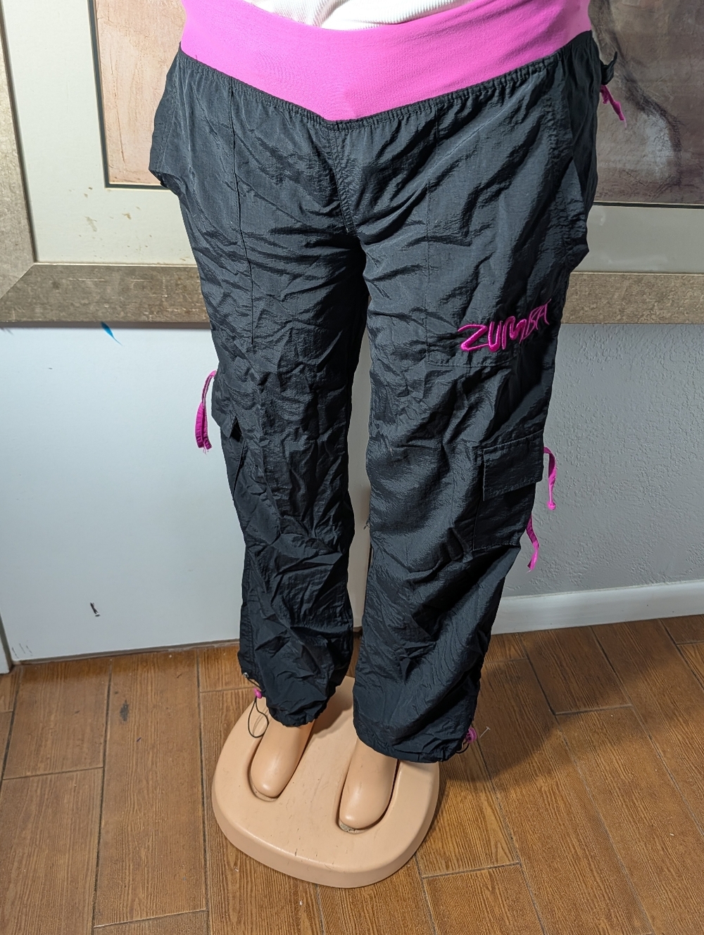 Zumba Fitness Women's Black and Hot Pink Active Cargo Pants Size M